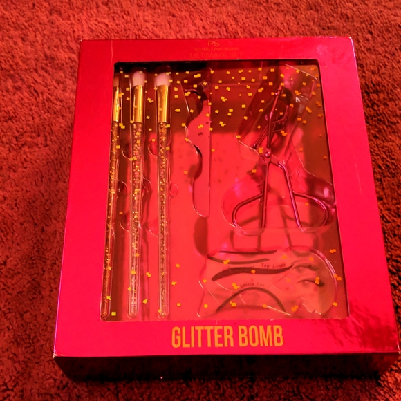 Glitter Bomb Ultimate Gift Set - Picture 3 of 4